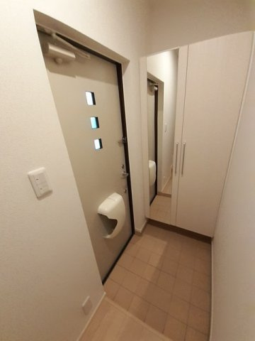 ソレイユ大和の玄関