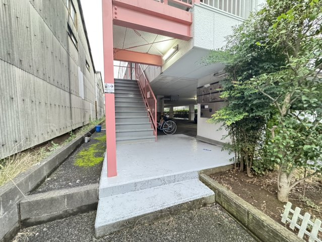 カジュアルコーポのエントランス
