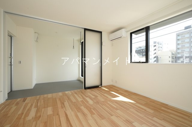 【寝室】 | SCHWARZ（シュバルツ） | 落ち着いた色調の寝室です