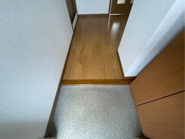 ハイライフの玄関|収納もある玄関です