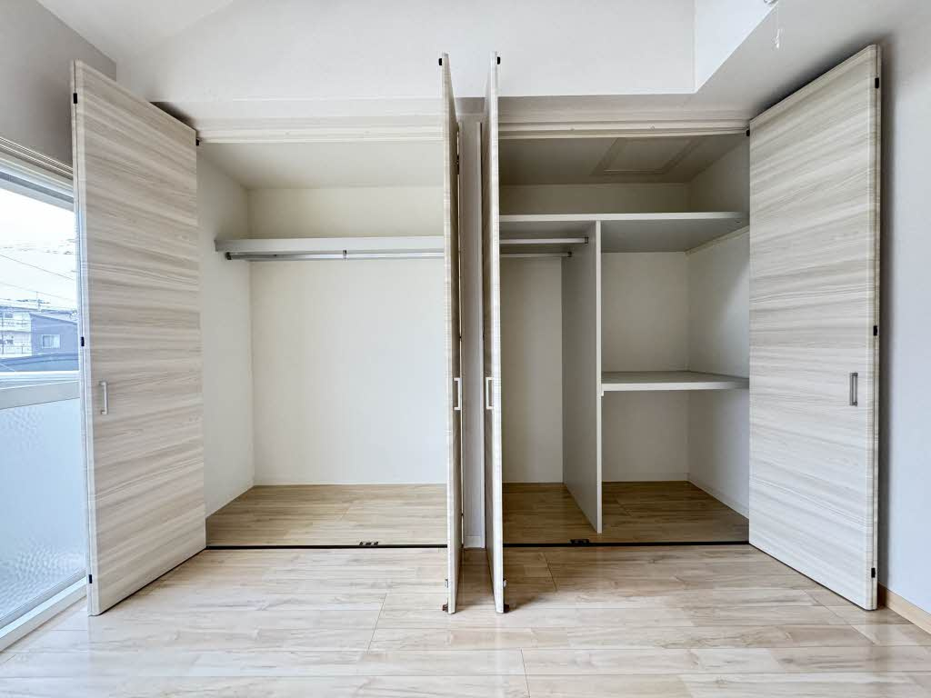 マルセイユ国分町B棟の収納|ちょっとした収納スペースも充実しています