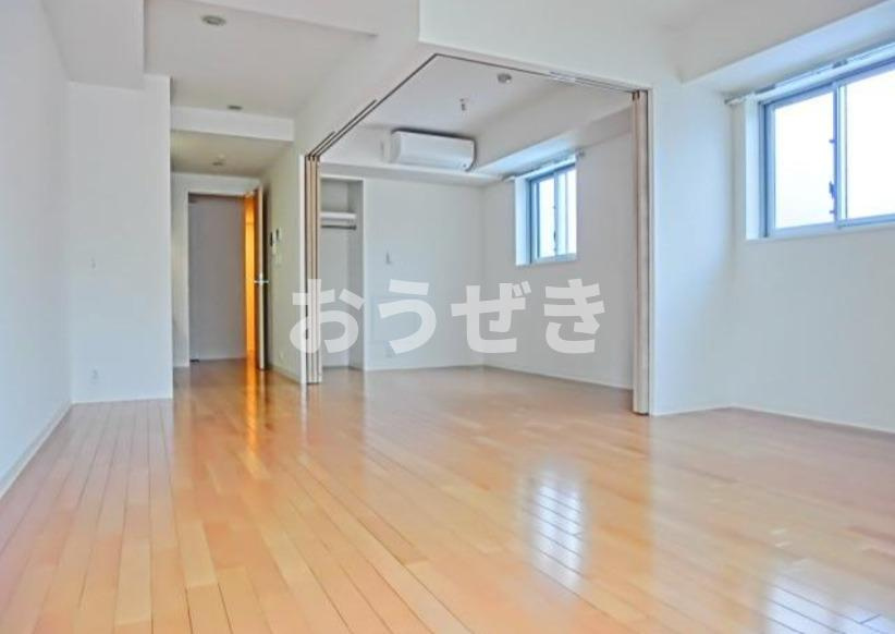 ファインクレスト入谷の居間・リビング