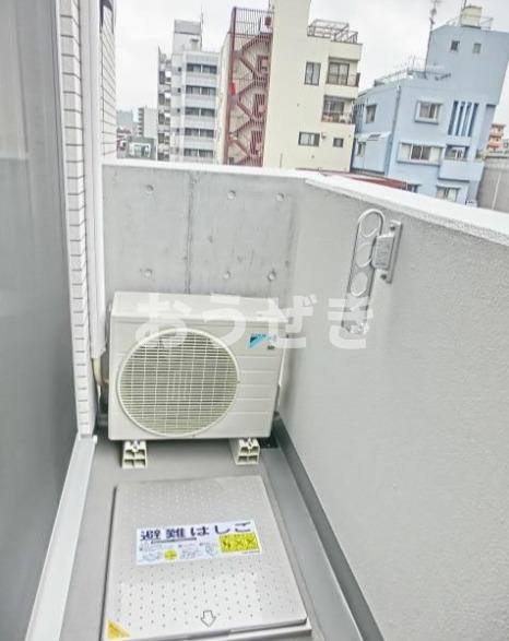 ファインクレスト入谷のバルコニー