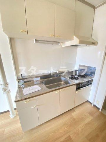 大阪市淀川区十三本町２丁目の賃貸マンションのキッチン
