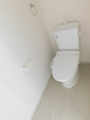 名古屋市中村区日ノ宮町４丁目の新築一戸建のトイレ|◇トイレ◇　　１・２階　シャワートイレ