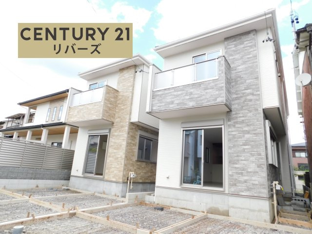 名古屋市中村区日ノ宮町４丁目の新築一戸建の外観|☆２号棟☆　　いつでも見学できます♪（お問合せ当日、平日、水曜、夜間でもＯＫ）　駐車並列２台可！　長期優良住宅！　ＺＥＨ水準！　三面採光ＬＤＫ１７．４帖♪　スーパーやコンビニ、病院徒歩１０分圏内！