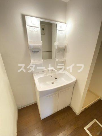 大阪市淀川区西三国１丁目の賃貸マンションの洗面所
