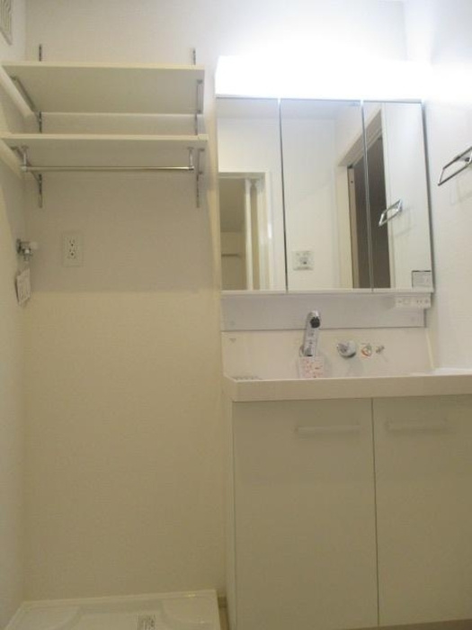 D-room F.京町の洗面所|明るい洗面所です