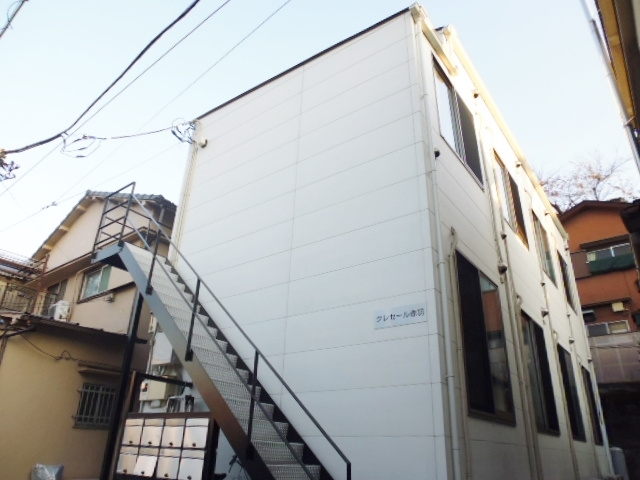 クレセール赤羽の外観|2011年築！白壁で清潔感ある建物です！
