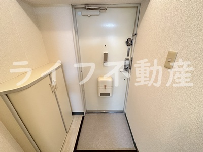 メゾン若江の玄関|きれいな玄関です