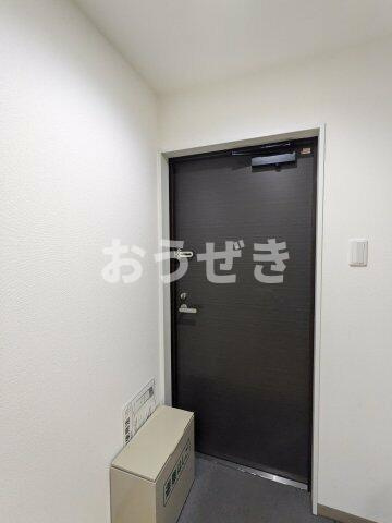 アセットホーム横浜の玄関