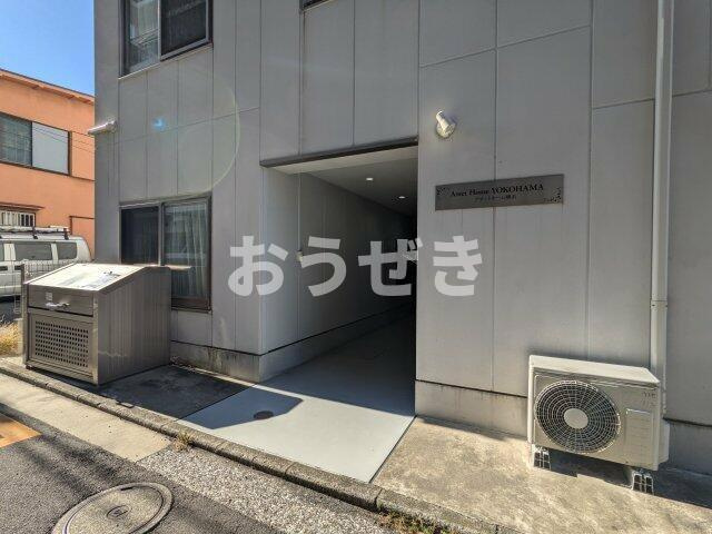 アセットホーム横浜のエントランス