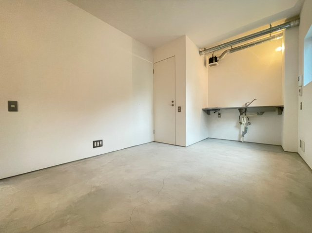 W&R APARTMENT01の居間・リビング