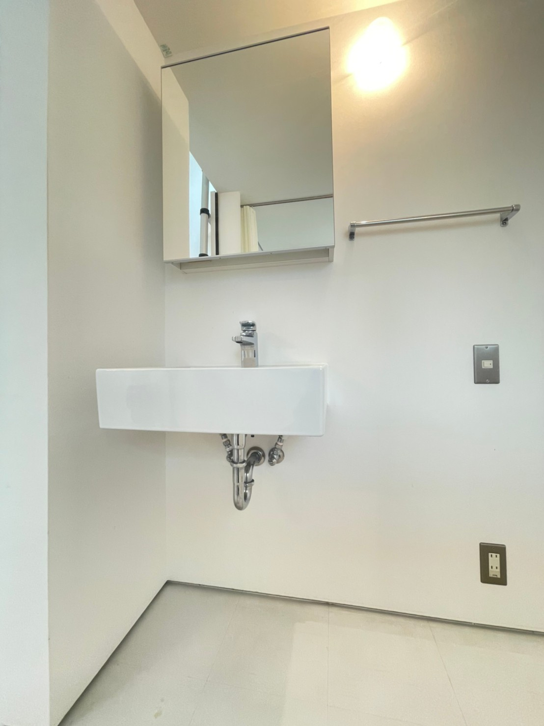 W&R APARTMENT01の洗面所