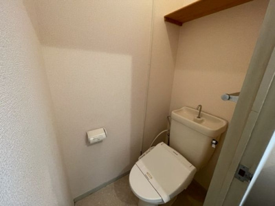【トイレ】 | コーポ栗谷津 | ゆったりとした空間のトイレです