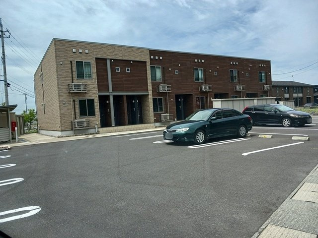 アドヴァンス　東森田の駐車場