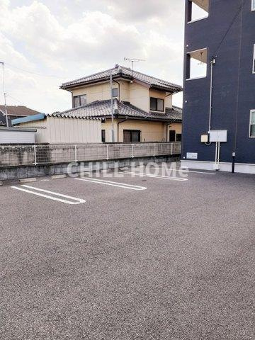 グラン・シャリオの駐車場|当社、チルホームのHPもご覧ください(^^)/物件情報多数♪