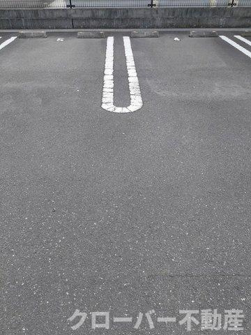フィオーレ　Ｂの駐車場