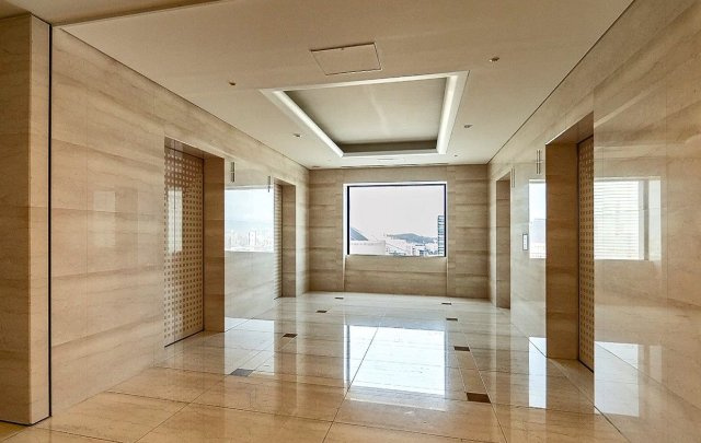 Mタワー、10Fのロビー