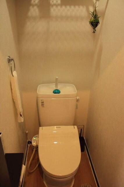 西池袋四丁目　戸建のトイレ