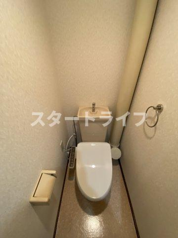 大阪市淀川区西三国１丁目の賃貸マンションのトイレ