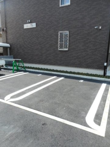 アネックス　中央の駐車場|カースペースがあります