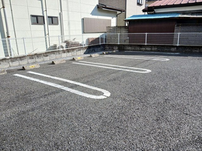 【駐車場】 | フルール・ド・スリジエ