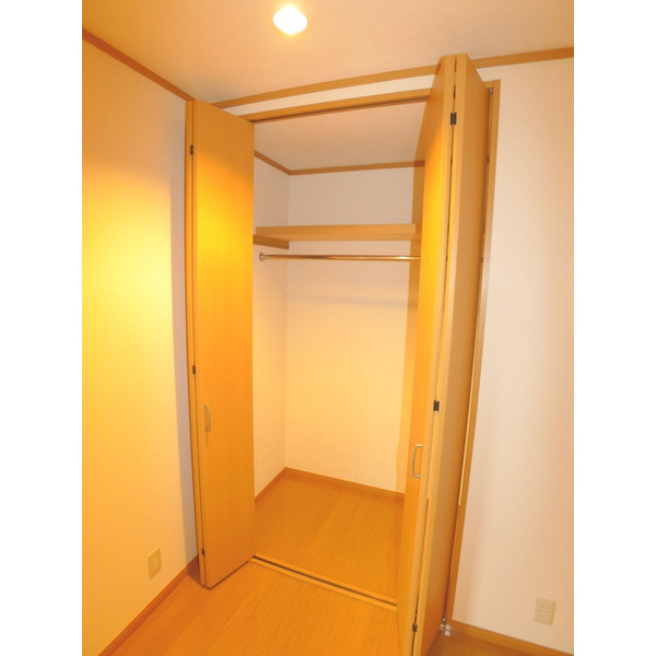 エスカーラ真間の収納