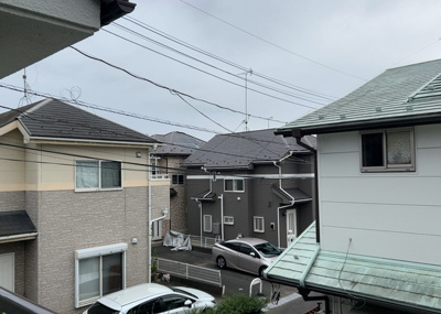 【展望】 | 散田町中古戸建 | 第一種低層住居専用地域に位置するため周囲には高い建物がなく、開放的な眺望が広がります。陽当たりや風通しも良好で、将来にわたりゆったりとした落ち着いた住環境が保たれやすい点も本物件の大きな魅力です。