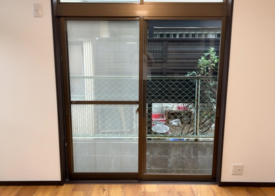 【内装】 | 散田町中古戸建 | 2026年10月のリフォームにより全室の壁クロスを貼り替え、新築感覚の綺麗な室内環境に仕上がっています。スイッチやコンセントプレートまで新調されており、細部までこだわりを感じられる住空間となります。