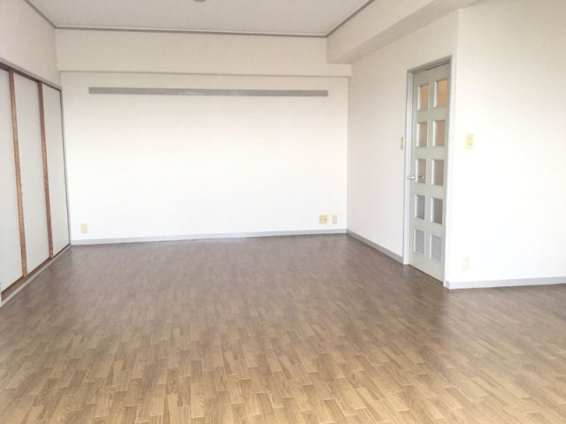 コーシャハイツ諸口の居間・リビング