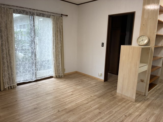 【No.7705】浜坂3丁目/4LDK/細部までかわいい中古住宅の居間・リビング