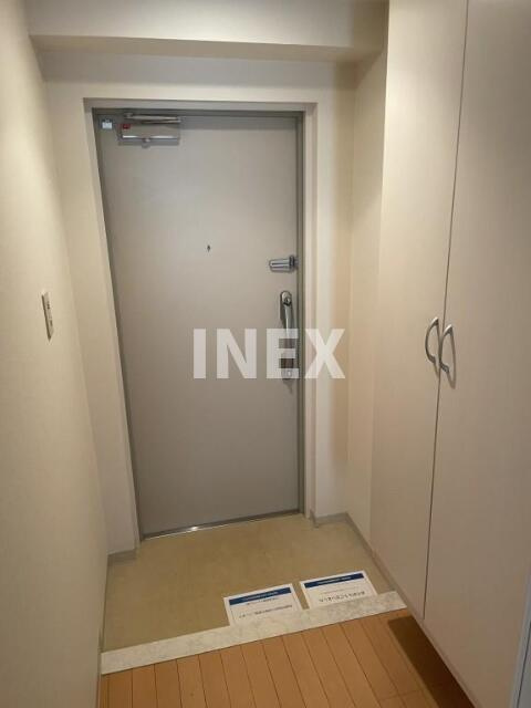 川崎市中原区宮内２丁目の賃貸マンションの玄関