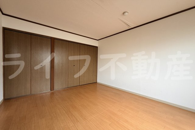 コーポ フェルメールの居間・リビング