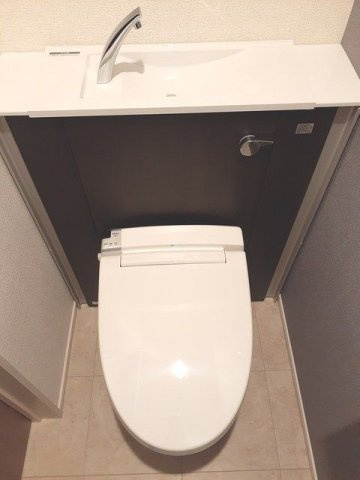 【トイレ】 | アメイジング | 落ち着いた色調のトイレです