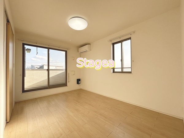 プレミアムヒルズの居間・リビング