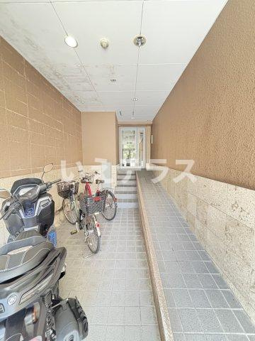 エバーグリーンⅡ番館のロビー|建物の内部です