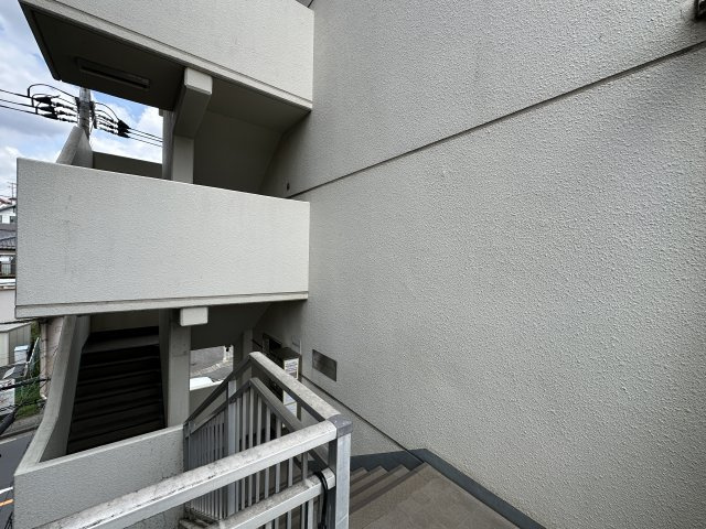 川崎市麻生区百合丘１丁目の賃貸マンションの外観