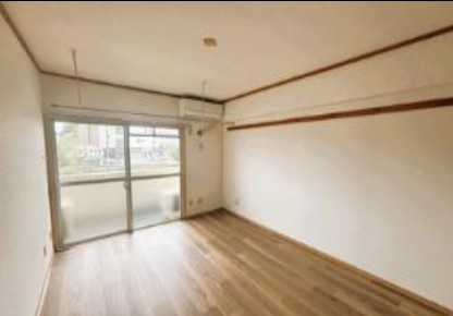 川崎市麻生区百合丘１丁目の賃貸マンションの居間・リビング