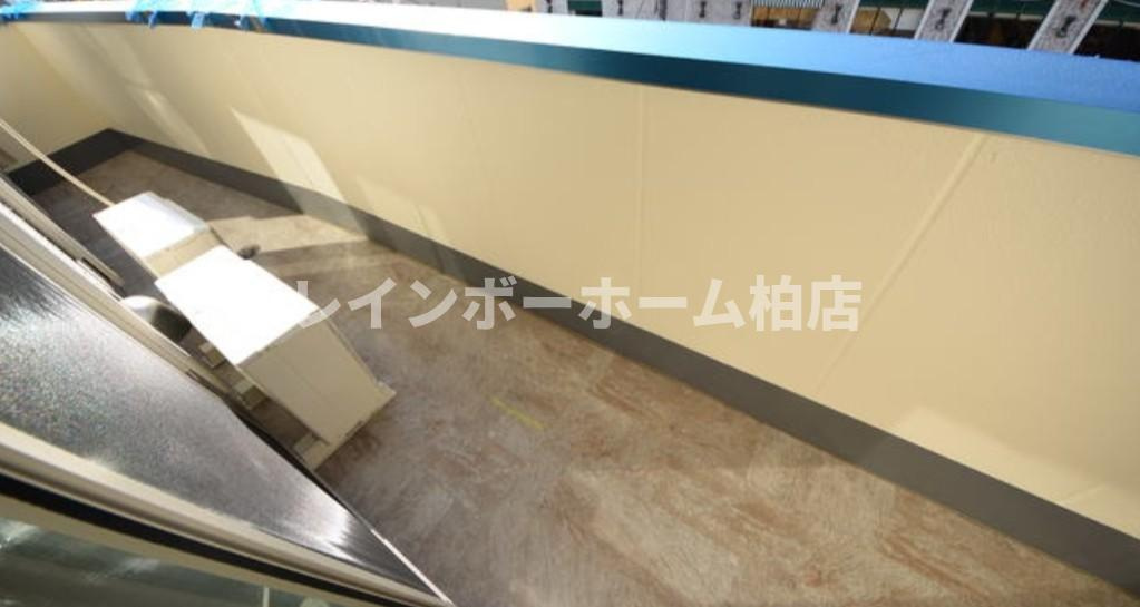 特典：仲介手数料が無料です!!のバルコニー|バルコニーからの眺めを楽しみながら食事をしませんか