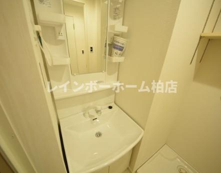 特典：仲介手数料が無料です!!の洗面所|独立洗面台です