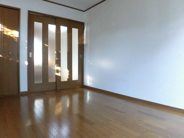 【寝室】 | ルーミー石神 | 落ち着いて過ごせるお部屋なので、寝室にいかがでしょうか