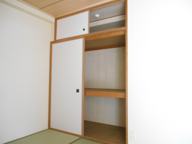 ルミエール西緑丘の収納
