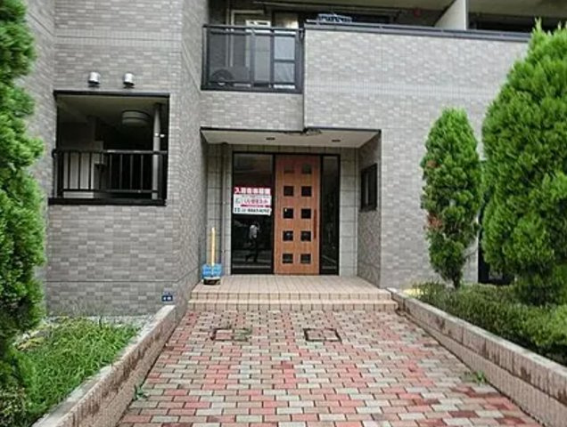 板橋区西台４丁目の賃貸マンションのエントランス