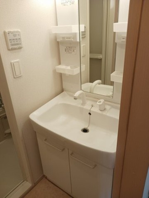 【洗面所】 | カーサ　ボヌールＡ | コンパクトで使いやすい洗面所