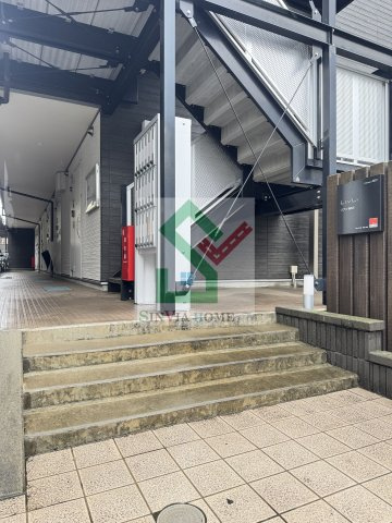 リブリ西所沢のエントランス