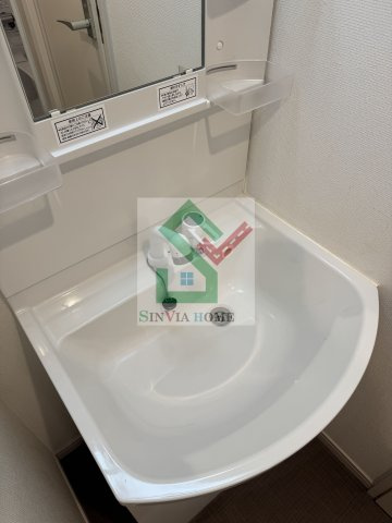 リブリ西所沢の独立洗面台