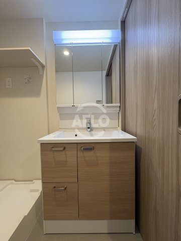 LOFTRIA大正のキッチン|LOFTRIA大正　独立洗面台