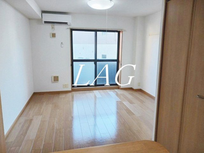 【居間・リビング】 | アンジュ　アビタシオン | 洋室のお部屋です。