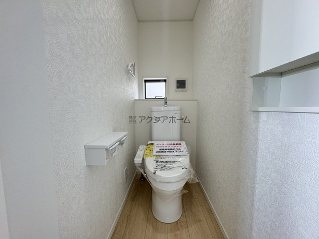 入間市大字下藤沢・全13棟　新築一戸建　10号棟のトイレ|温水洗浄機能付